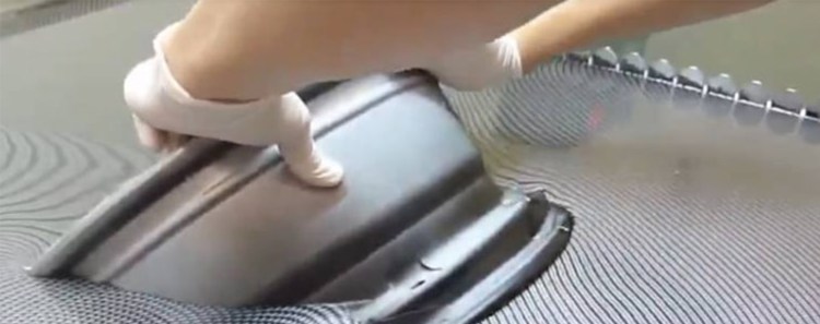 Cách in chuyển nước – sơn nhúng (Hydro Dip hay Water Transfer&nbsp;Printing)